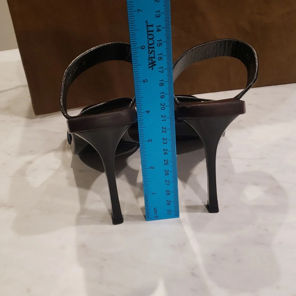 Gucci Leather Sandals Double Strap. 4" Heel Size 7 Tan Color - Picture 8 of 10